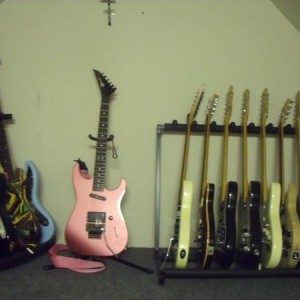 Ibanez 12 string; Bitsa project; Squier Jazz; Charvel Model 3DR; Charvel Model 3; PRS CE22; Jap Strat; USA Tele; USA Strat plus; Washburn Idol; Squier